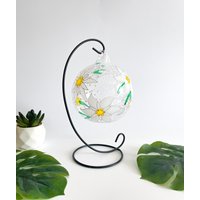 Handbemalter Edelweiss Blumenglas Kerzenhalter Mit Metall Ständer Handbemalter Edelweiss Blumenglas Kerzenhalter Mit Metall Ständer von GlassTrappedDesigns