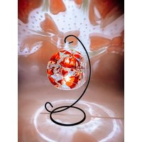Glas-Weihnachtskugel-Kerzenhalter Mit Metallständer Glas-Weihnachtskugel-Kerzenhalter Mit Metallständer von GlassTrappedDesigns