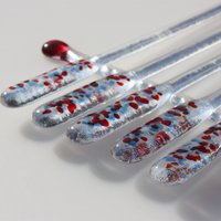 6Er Set Cocktailstäbchen Aus Rotem, Weißem Und Blauem Glas von GlassbyDebbie