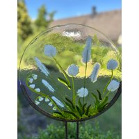 Gartenstecker Weiße Blumenvielfalt Mit Ständer von Glasstern