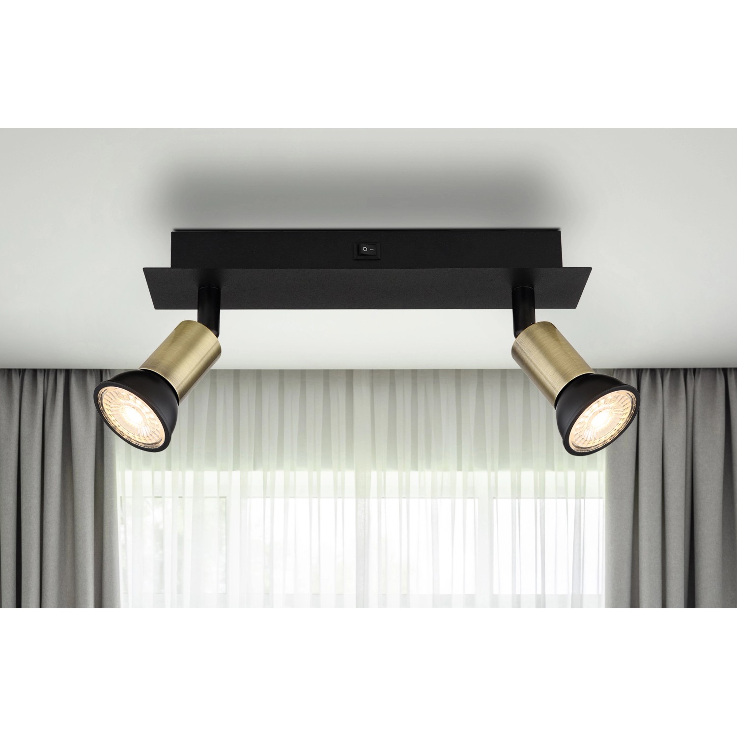 Globo Strahler Drew 2-flammig Schwarz matt 250 x 60 x 90 mm Globo Strahler Drew 2-flammig Schwarz matt 250 x 60 x 90 mm von Globo