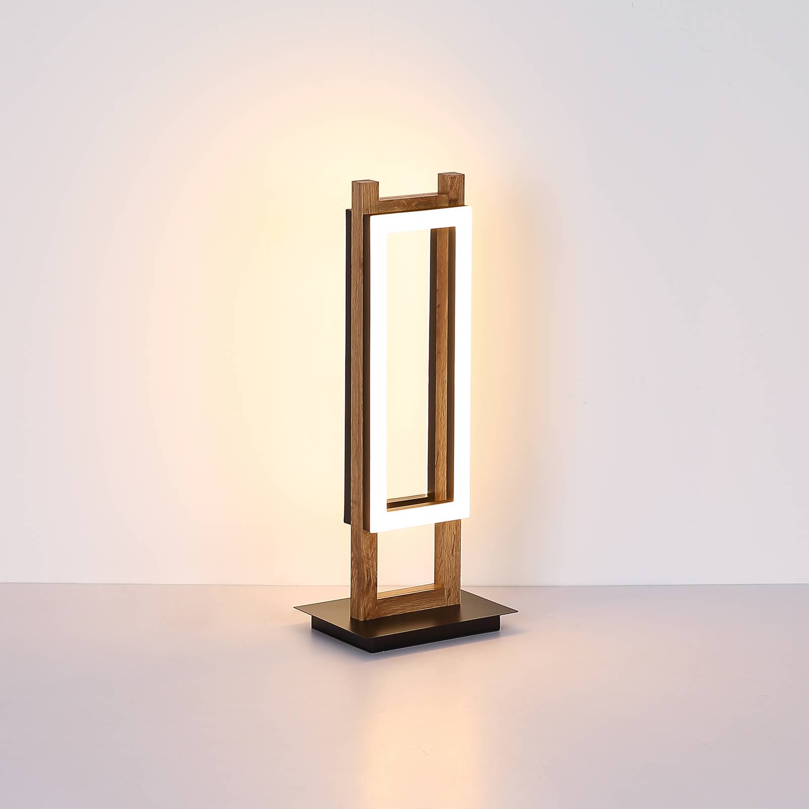 LED-Tischlampe Illa in Holzdesign von Globo