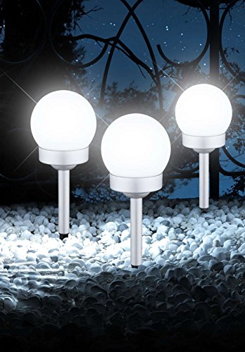 Globolightings LED Solarlampe mit Erdspieß 3-Teilig Wegelampe Set Solar Außenleuchte Wegbeleuchtung Kugel (Gartenlampe, Solarleuchte, Gartenleuchte, Außenlampe, Höhe 35 cm, Silber) von GLOBO