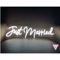 Just Married Hochzeit Led-Neonlicht-Schilder Für Raum/Büro, Geburtstag, Hobby, Hängend Mit Verschiedenen Benutzerdefinierten Größen Und Farben von GloriousCraftsmanLed