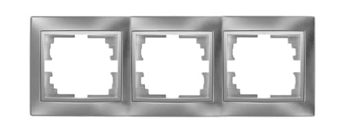 3-teiliger Rahmen in Silber, Serie Europa. Modernes Design und einfache Installation, ideal für die Dekoration von Innenräumen und zum Bündeln von Schaltern. von Glowster
