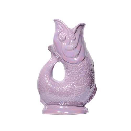 Gluckigluck Karaffe XL Flieder schimmernd – 1,2 l – Original Gluggle Jug aus England – Wasserkrug mit Glucker-Geräusch – Handgefertigt & schimmernde Oberfläche – Kult-Krug als Vase oder Dekanter Gluckigluck Karaffe XL Flieder schimmernd – 1,2 l – Original Gluggle Jug aus England – Wasserkrug mit Glucker-Geräusch – Handgefertigt & schimmernde Oberfläche – Kult-Krug als Vase oder Dekanter von Gluckigluck