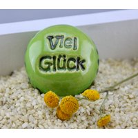 Glücksbringer Stein Keramik Kleeblatt Prüfung Deko Neujahr Silvester 2025/26 Abitur Geburtstag Umzuggeschenk Grün Frau Hochzeit Deutschland von Gluecksfarbe