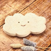 Seifenschale Getöpfert Keramik Wolke Mit Gesicht - Weiße Seifenablage Ablauf Oval Aus Ton Handarbeit von Gluecksfarbe