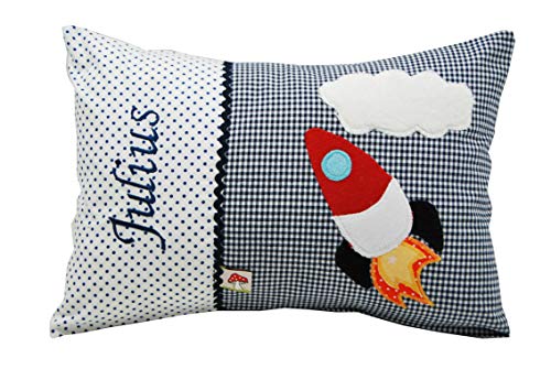 Glückspilz Namenskissen Babykissen I Rakete Raumschiff I mit Namen personalisiert I Geschenk zu Geburt, Taufe, Geburtstag I Blau I 25 x 35 cm von Glückspilz-Shop