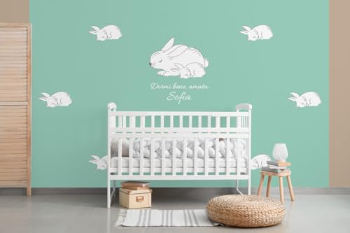 Glücksvilla - Baby-Tapete/Kinderzimmer-Tapete, Häschen, Hase, personalisierbar mit individuellem Text, selbstkl., 17 Aquamarin (360 x 250 cm BxH), Vliestapete, Wand-Deko Kind Junge Mädchen von Glücksvilla