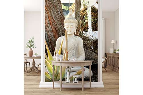 Glücksvilla - Fototapete, selbstklebend (120 x 250 cm BxH) - div. Maße - Vlies-Tapete XXL Wand-Deko - Buddha im Garten - Fotografie Glaube Buddhismus Zen Korb Baum Holz-Rad x von Glücksvilla