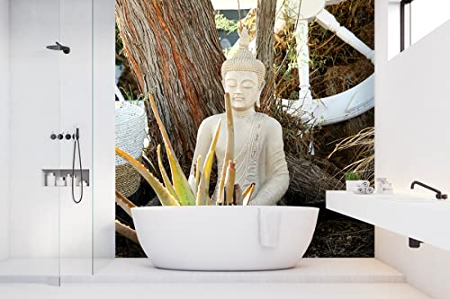Glücksvilla - Fototapete, selbstklebend (240 x 250 cm BxH) - div. Maße - Vlies-Tapete XXL Wand-Deko - Buddha im Garten - Fotografie Glaube Buddhismus Zen Korb Baum Holz-Rad x von Glücksvilla