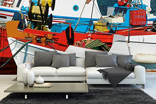 Glücksvilla - Fototapete, selbstklebend (360 x 300 cm (BxH) - div. Maße - Vlies-Tapete - Wand-Deko - Bunte Boote - Meer Hafen Landschaft Fischerboot Holz-Schiff Kutter Anker Fotografie x von Glücksvilla