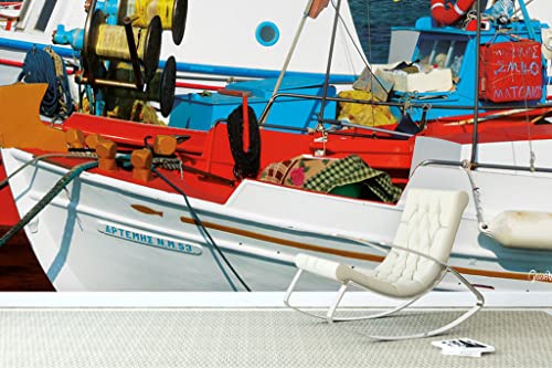Glücksvilla - Fototapete, selbstklebend (600 x 250 cm (BxH) - div. Maße - Vlies-Tapete XXL Wand-Deko - Bunte Boote - Meer Hafen Landschaft Fischerboot Holz-Schiff Kutter Anker Fotografie x von Glücksvilla