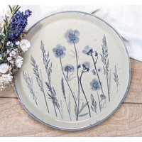 Keramik Teller Floral, Servierplatte Mit Blumen, Kuchenplatte Pflanzenprägung, Abdruck Von Echter Pflanzen von GluecksvogelCeramics