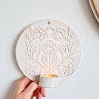 Keramik Wandteelichthalter Mandala in Weiß-Beige, Handgetöpfert, Wandleuchte Boho von GluecksvogelCeramics