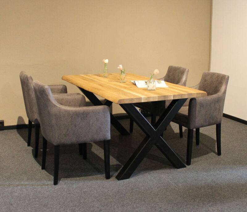Massiver Baumkantentisch Wildeiche mit X Fuß 200 x 100 cm von Göhring