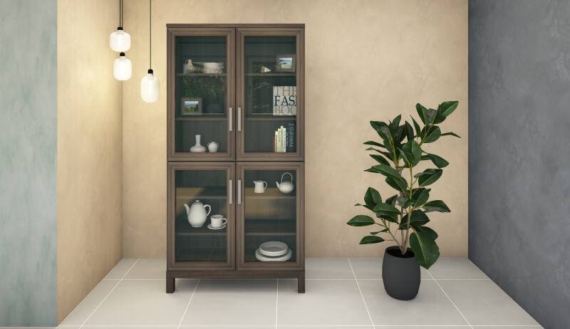 Moderne LINO Vitrine mit Glastüren Massivholz Nussbaum von Göhring