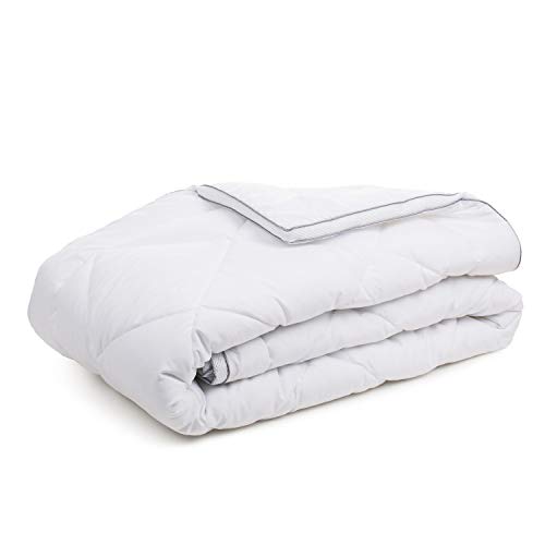 Gözze - Ganzjahresdecke, Atmungsaktive Bettdecke mit Klimaband, 135 x 200 cm - Weiß Gözze - Ganzjahresdecke, Atmungsaktive Bettdecke mit Klimaband, 135 x 200 cm - Weiß von Gözze