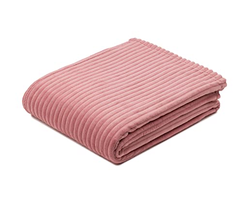 Gözze - Kuschelweiche Kuscheldecke, Feine Cord-Optik, 1040g/Stück, 150 x 200 cm - Altrosa Gözze - Kuschelweiche Kuscheldecke, Feine Cord-Optik, 1040g/Stück, 150 x 200 cm - Altrosa von Gözze