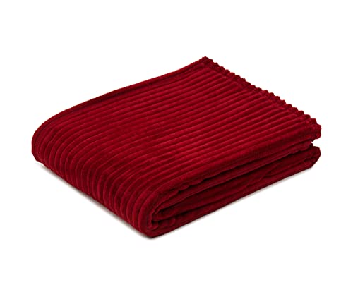Gözze - Kuschelweiche Kuscheldecke, Feine Cord-Optik, 1040g/Stück, 150 x 200 cm - Kaminrot Gözze - Kuschelweiche Kuscheldecke, Feine Cord-Optik, 1040g/Stück, 150 x 200 cm - Kaminrot von Gözze