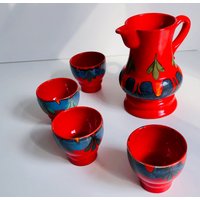 Leuchtend Schöne Keramik I 5-Teiliges Set Original Wächtersbacher Krug Kanne Mit 4 Bechern Handarbeit Exzellenter Zustand von GoldBande