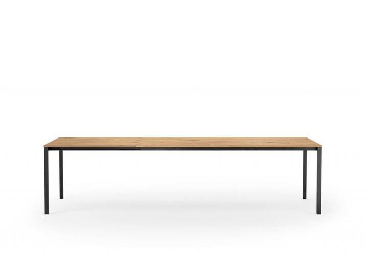 Esstisch ausziehbar in Wildeiche Massivholz mit Metallgestell in Schwarz. Design Ausziehtisch WILHELM 200x100 mit 100 cm Verlängerung von Goldau & Noelle Manufaktur
