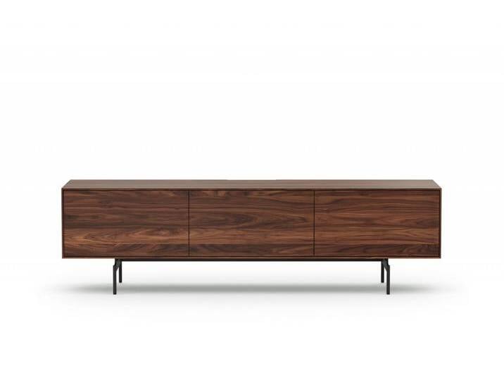 TV-Lowboard Nussbaum TV-Bank Massivholz Sideboard mit Klappe Länge 180 cm 2 Türen Grifflose Fronten Push-to-Open Made in Germany von Goldau & Noelle Manufaktur