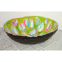 Grüne Pappmache Schale Teller Mit Tulpen von GoldenBowlStudio