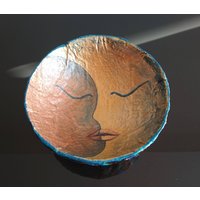 Mondphase Pappmaché Schale - Handgemachter Recycelter Teller Einzigartiges Wohnzimmer Geschenk von GoldenBowlStudio