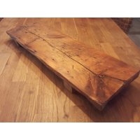 Rustikales Holz Schneidebrett, Schneidebrett Aus Recyclingholz, Einzigartiges Naturholz Servierbrett, Einzelstück von GoldenCraftBarn