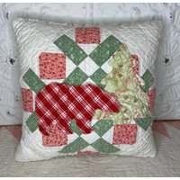 Neu Handgemachte Weihnachtsbär Und Baum Kissen Vintage Quilt Chenille Tagesdecke von GoldenGatheringsShop