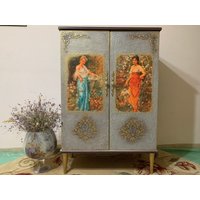 Discount 30 Original Mother-Of-Pearl Cabinet With Reproduction On Canvas von GoldenLionStore