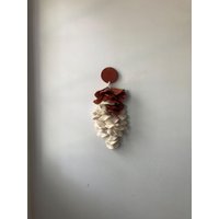 Handgemachte Terrakotta & Elfenbein Keramikfliese Wandbehang von GoldfinchArtCo