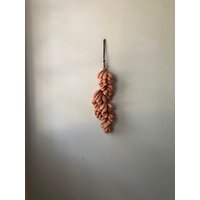 Handgemachte Terrakotta-Blütenblatt-Fliesen-Wandbehang Wabi Sabi Keramikkunst von GoldfinchArtCo