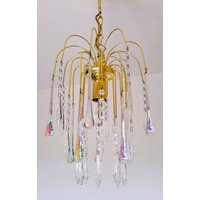 70Er Wasserfall Lampe Irisierende Glastropfen Kristalle D=30cm Vintage 70S 70Er Wasserfall Lampe Irisierende Glastropfen Kristalle D=30cm Vintage 70S von GoodTimesDeutschland