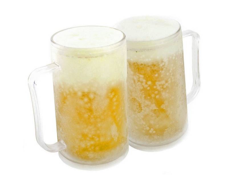 Goods+Gadgets Bierkrug Frozen Mug Kühlbecher Eiskrug, Trinkglas mit Kühlakku von Goods+Gadgets