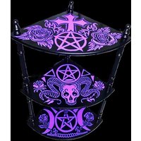 Vintage Eckregal Aus Holz, Ein Gothic-Möbelstück in Schwarz-Lila Handbemalt Und Einzigartig von GothicMystikShop
