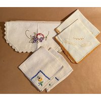 Vintage Leinen Servietten, 3 Sets Mit 2 Stück Vintage Leinen Servietten, 3 Sets Mit 2 Stück von GrabAPieceOfJoy