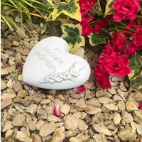 Grabherz Gedenkstein - in Stillem Gedenken Grabschmuck Grabdeko Trauerherz Weiß 9, 5 cm Handarbeit- Handbemalt Grabherz Gedenkstein - in Stillem Gedenken Grabschmuck Grabdeko Trauerherz Weiß 9, 5 cm Handarbeit- Handbemalt von Grabschmuckmodern