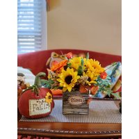 Großes Sonnenblumen-Mittelstück Mit Holzbox| Herbst Thanksgiving Sonnenblumen Arrangement Dekor | Erntetisch Home Hochzeit Dekoration Großes Sonnenblumen-Mittelstück Mit Holzbox| Herbst Thanksgiving Sonnenblumen Arrangement Dekor | Erntetisch Home Hochzeit Dekoration von GraciousGiftsOfLove