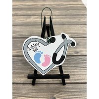 Geburtshelfer Baby Krankenschwester Personalisiert Christbaumschmuck Holz Geburtshelfer Baby Krankenschwester Personalisiert Christbaumschmuck Holz von GraciousGiggles