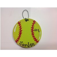 Personalisierte Handbemalte Holz Grün Mädchen Softball Baseball Weihnachtsschmuck Personalisierte Handbemalte Holz Grün Mädchen Softball Baseball Weihnachtsschmuck von GraciousGiggles
