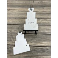 Personalisierte Holztorte 1.weihnachts-Winter-Baumschmuck - Ihr Name Weihnachtsfeiertag Handbemaltes Holz Hochzeit Personalisierte Holztorte 1.weihnachts-Winter-Baumschmuck - Ihr Name Weihnachtsfeiertag Handbemaltes Holz Hochzeit von GraciousGiggles