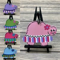 Personalisierte Schildkröte Holz Weihnachtsanhänger - Baby Mädchen Und Junge Kinder Handbemalt Personalisierte Schildkröte Holz Weihnachtsanhänger - Baby Mädchen Und Junge Kinder Handbemalt von GraciousGiggles