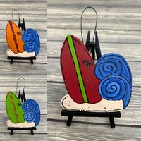 Personalisierte Surfer Welle Winter Baumschmuck - Ihr Name Weihnachtsfeiertag Handbemaltes Holz Personalisierte Surfer Welle Winter Baumschmuck - Ihr Name Weihnachtsfeiertag Handbemaltes Holz von GraciousGiggles