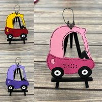 Personalisierter Fisher Price Little Tikes Auto Winter Baumschmuck - Ihr Name Weihnachtsfeiertag Handbemaltes Holz Personalisierter Fisher Price Little Tikes Auto Winter Baumschmuck - Ihr Name Weihnachtsfeiertag Handbemaltes Holz von GraciousGiggles