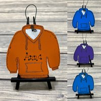 Personalisierter Holz Kapuzenpullover Weihnachtsschmuck - Ihr Name Handbemaltes Personalisierter Holz Kapuzenpullover Weihnachtsschmuck - Ihr Name Handbemaltes von GraciousGiggles