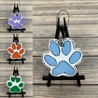 Personalisierter Hundepfote Druck Winter Baumschmuck - Ihr Name Weihnachtsfeiertag Handbemaltes Holz Verschiedene Farben Zur Auswahl Personalisierter Hundepfote Druck Winter Baumschmuck - Ihr Name Weihnachtsfeiertag Handbemaltes Holz Verschiedene Farben Zur Auswahl von GraciousGiggles