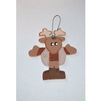 Personalisierter Urban Outdoor Elch Winter Baumschmuck - Ihr Name Weihnachtsfeiertag Handbemaltes Holz Braun Jäger Jagd von GraciousGiggles